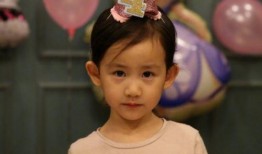 黄磊爆料女儿玩具视频,萌娃日常引网友热议