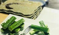 网红小刀刀吃瓜图片