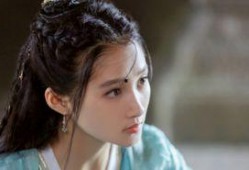 关晓彤进入娱乐圈吃瓜,从吃瓜群众到璀璨明星的蜕变之路